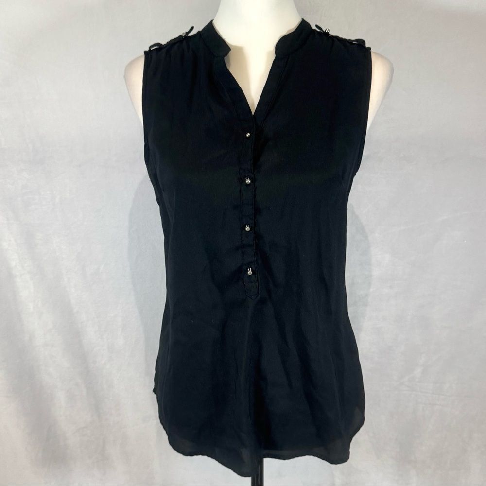 New York & Co black silver button sleeveless top size small